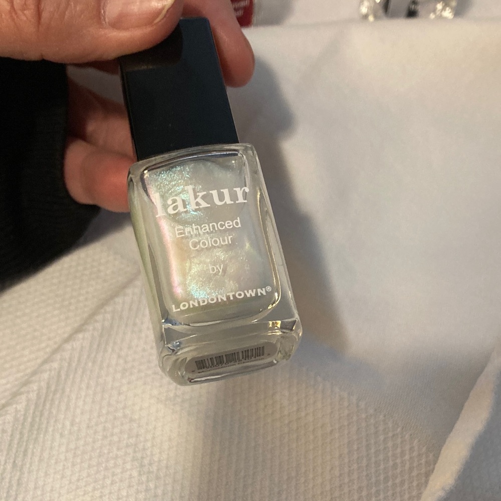 Nail Polish Collection - Red, Gold, Silver, Brown, Cream - Picture 10 of 13